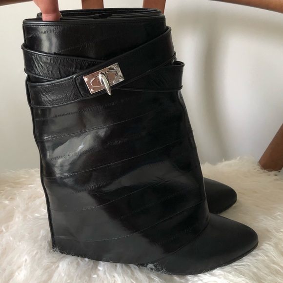 SOLD💥 GIVENCHY Eel Shark Lock Boots 38 - Picture 5 of 8